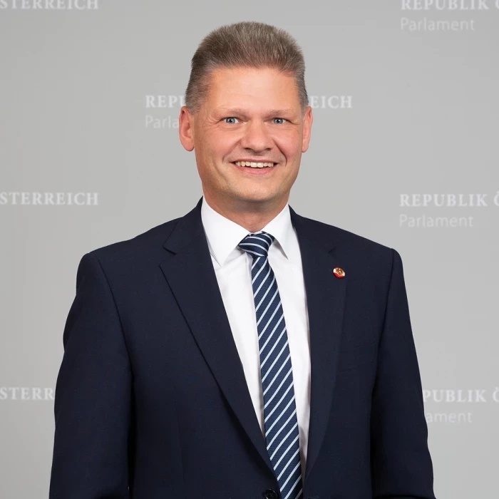 Mag. Andreas Hanger