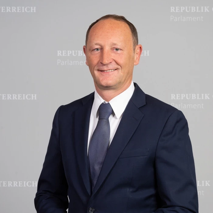 MMMag. Dr. Axel Kassegger
