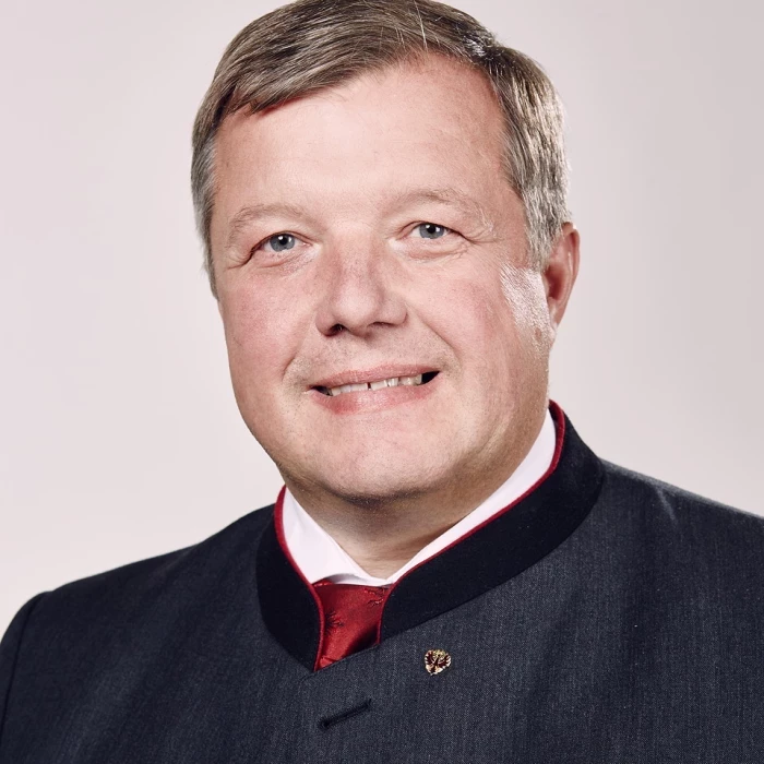 Univ.-Prof. Dipl.-Ing. Dr. Bernhard Tilg