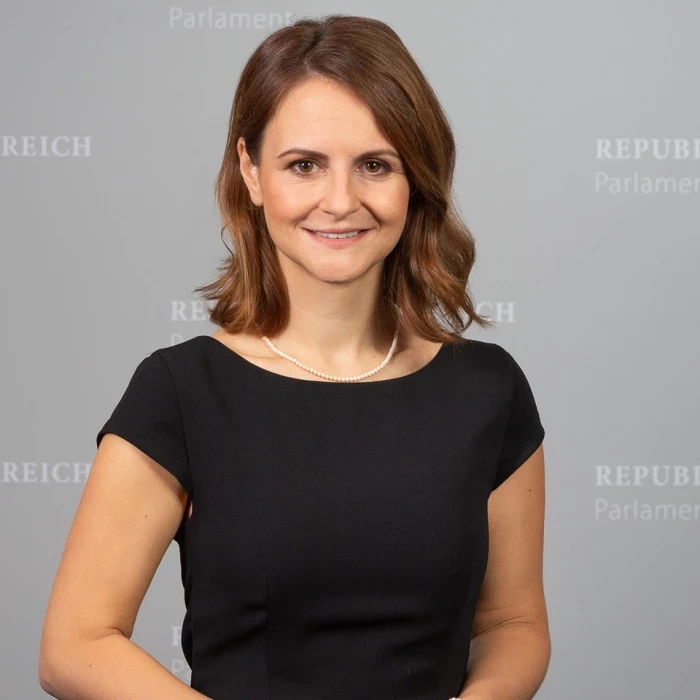 Mag.a Corinna Scharzenberger
