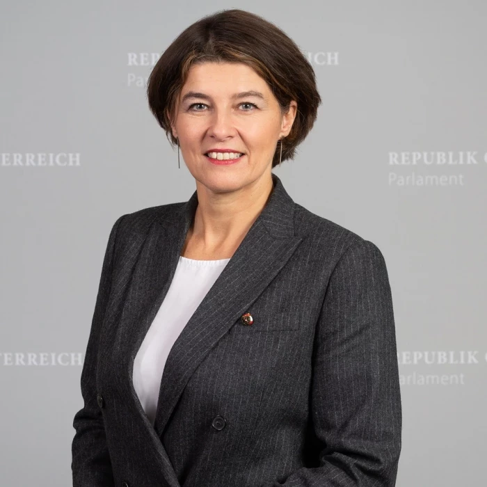 Mag.a Dr.in Elisabeth Götze