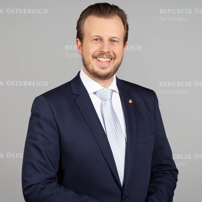 Dr. Karlheinz Kornhäusl