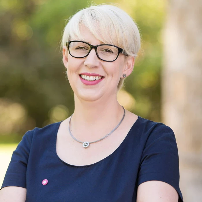 Dr.in. Sabine Scheffknecht, PhD.