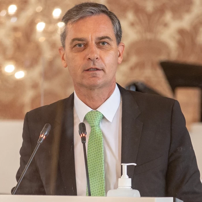 Mag. Dr. Wolfgang Dolesch