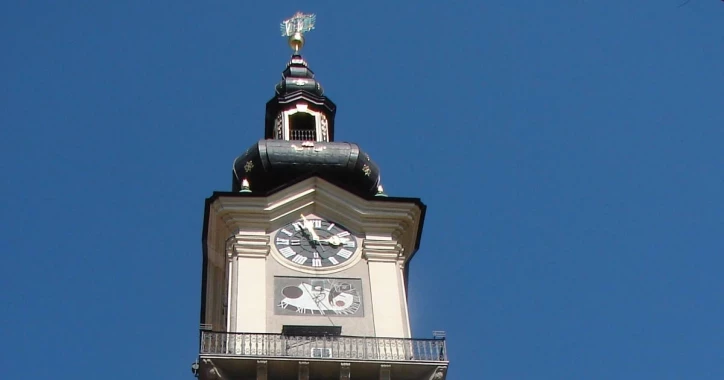 Die Turmspitze des Oberösterreichischen Landhauses in Linz
