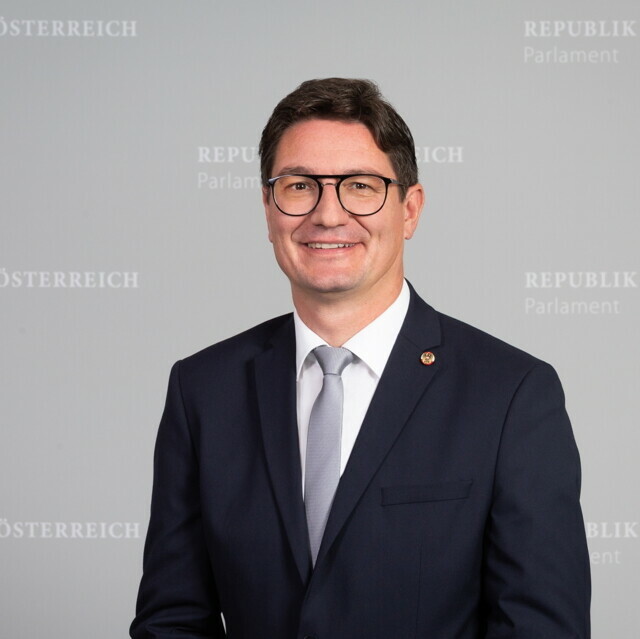 Portraitfoto von Reinhold Einwallner